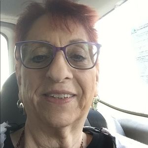 Meet your Posher, Zina